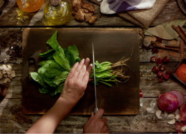 MAKE AN AMAZING SAAG DISH